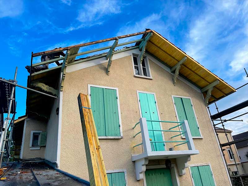 construction d'une charpente en bois par alexis couverture à nanterre